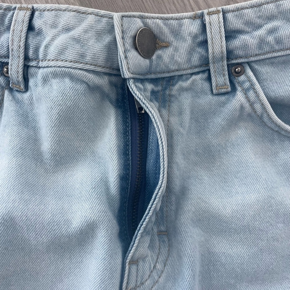 H&M Light Blue and Distressed Denim Mini Skirt - Size 6 - Picture 5 of 6